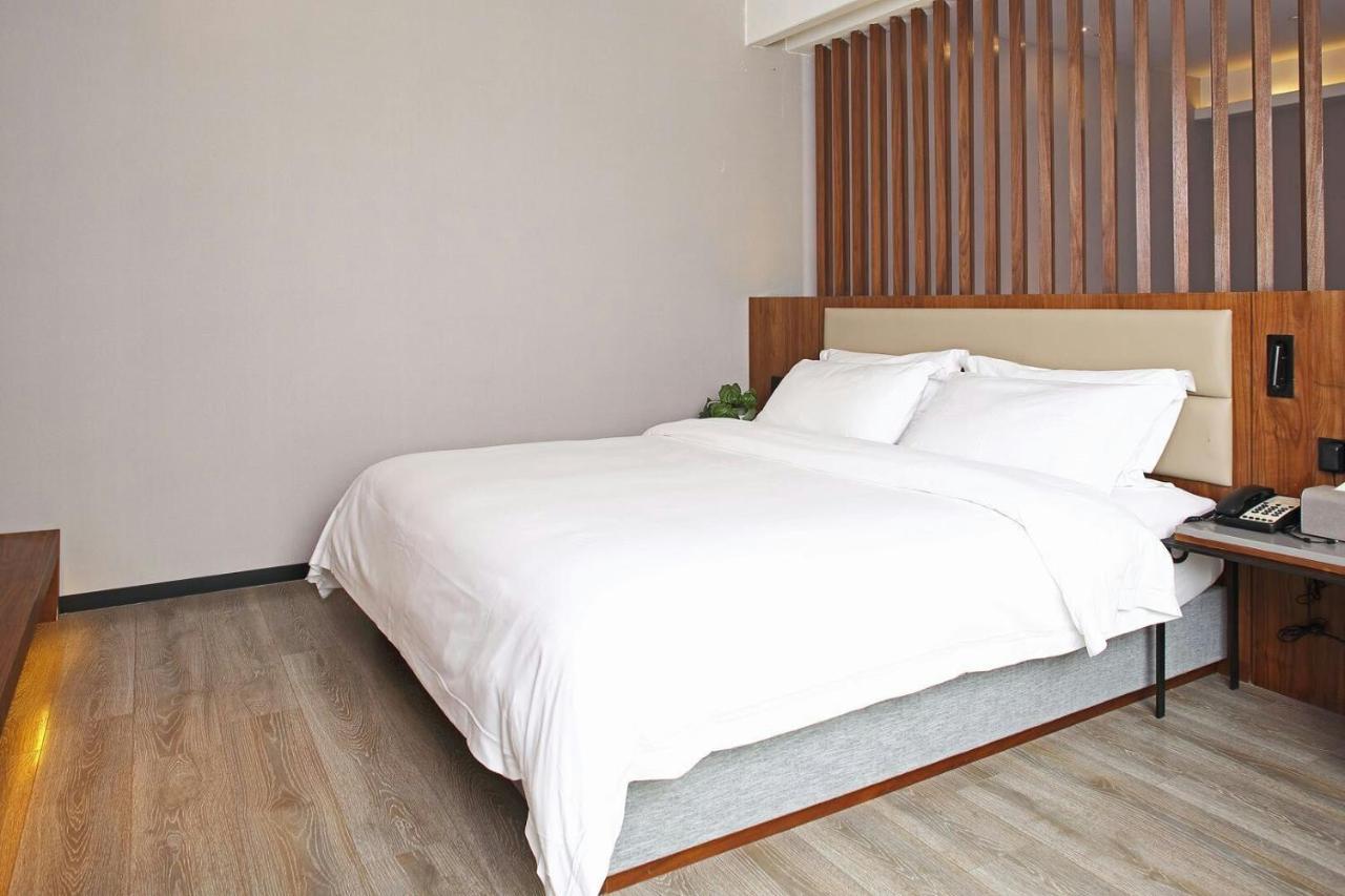 Ufun Hotel Guiya Road Branch Нанинг Екстериор снимка